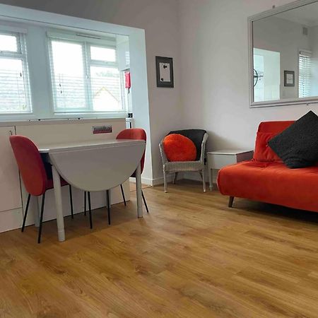 סאות'אנד און סי Flat In The Heart Of Leigh On Sea Less Than 2 Miles From The Beach מראה חיצוני תמונה